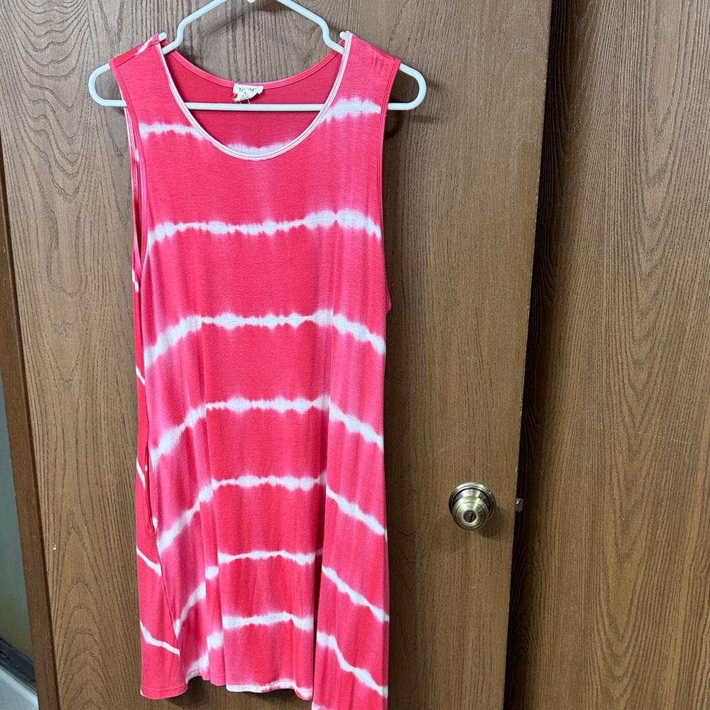 Yelete Sleeveless Red Tie-Dye Tank Top